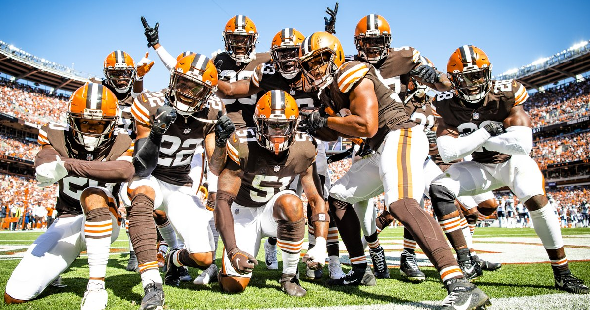 Cleveland Browns vs. Pittsburgh Steelers Tickets Sun, Nov 19, 2023 1:00 pm  at Cleveland Browns Stadium in Cleveland, OH